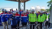Direktur Utama Pertamina Patra Niaga Mars Ega Legowo Putra melakukan kunjungan Management Walk Through (MWT) ke Terminal LPG di Makassar, Sulawesi Selatan. (4/8/2025).