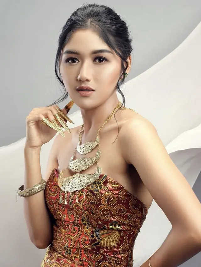 Pesona Finalis Putri Indonesia Wakil Yogyakarta Erina Gudono yang dikabarkan Dekat dengan Kaesang Pangarep, credit: @erinagudono