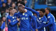 Selebrasi Tosin Adarabioyo dkk. dalam laga Chelsea vs Port Vale di FA Cup 2025/2026, Sabtu (4/4/2026). (AP Photo/Ian Walton)