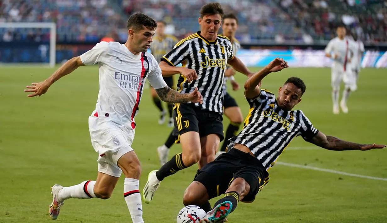 Pertandingan babak kedua berakhir 2-2 sehingga pertandingan dilanjutkan ke babak adu penalti. Penendang penalti terakhir Juventus Matias Soule sukses memastikan kemenangan Juventus 4-3 atas AC Milan. (AP Photo/Ashley Landis)