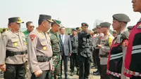 Kapolri Jenderal Listyo Sigit Prabowo pimpin apel gelar pasukan Operasi Mantap Brata terkait dengan pengamanan seluruh rangkaian Pemilu 2024, di Lapangan Monas, Jakarta, Selasa (17/10/2023). (Foto: Istimewa)