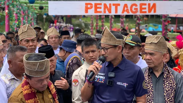 Menteri Pariwisata dan Ekonomi Kreatif, Sandiaga Uno, saat mengunjungi Desa Wisata Pentagen, Kabupaten Kerinci, Jambi (Istimewa)