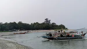130 Nelayan Pulau Sebesi Ikut Cari 5 Jurnalis Hilang, Sinyal HP di Dermaga