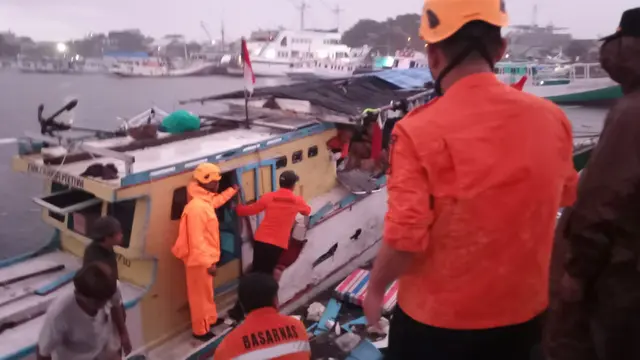 ABK Korban Kebakaran Kapal di Pelabuhan Paotere Makassar