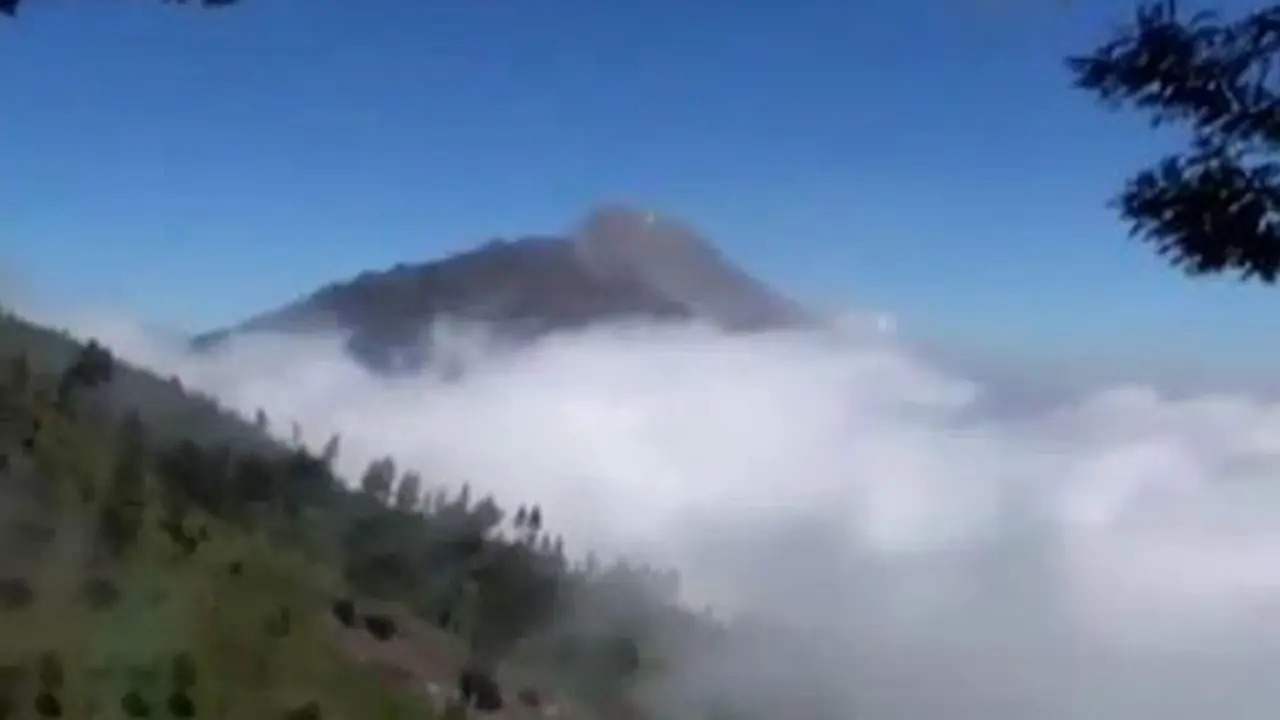 Kebakaran Lereng Gunung Merbabu Terus Meluas ke Sisi Utara