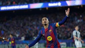 Ekspresi Raphinha usai membobol gawang Newcastle di leg kedua 16 besar Liga Champions 2025/2026, Kamis (19/3/2026) (AP Photo/Joan Monfort)