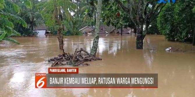 Banjir hingga 2 Meter Rendam Permukiman Warga di Labuan, Banten