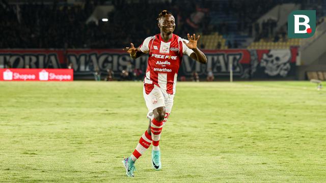 Persis Solo, Moussa Sidibe