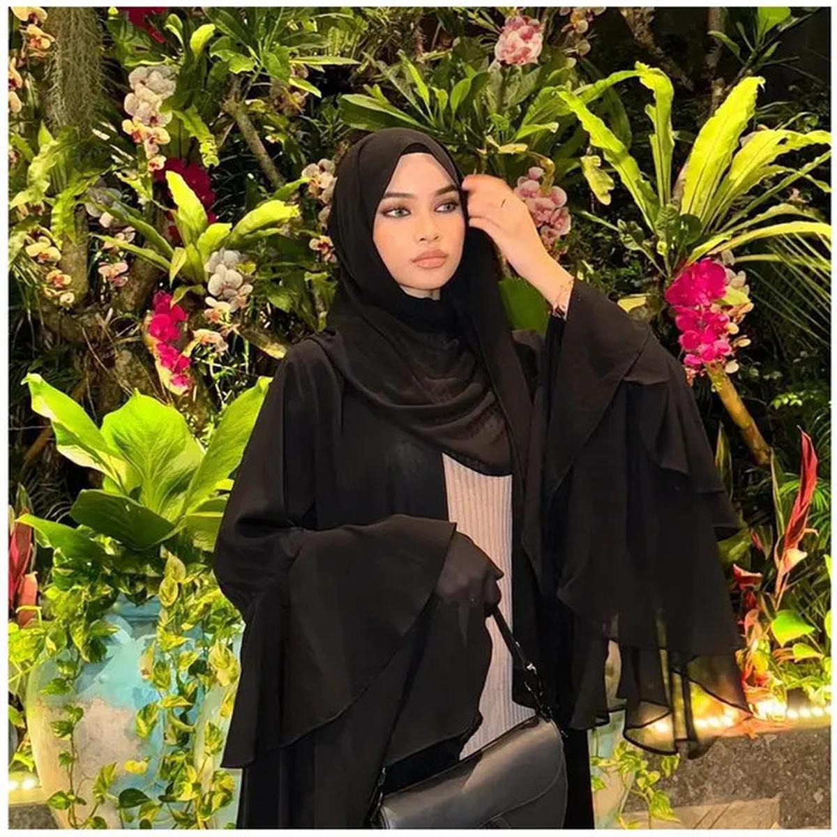 6 Potret Terbaru Alyssa Spischak, Putri Sambung Ustaz Derry Sulaiman yang Memesona