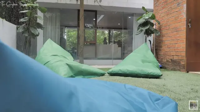 Taman Rumah Ammar Zoni dan Irish Bella