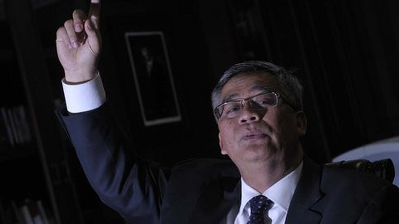 Akil Mochtar sakit, sidang Bupati Morotai kembali ditunda