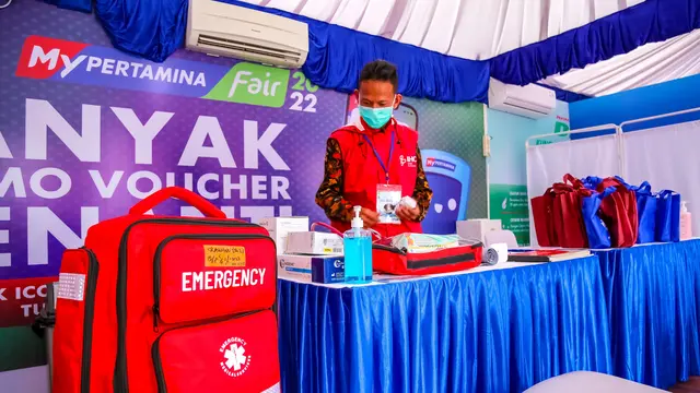 Direktur Utama Pertamina Patra Niaga, Alfian Nasution, turun langsung ke lapangan sejak Selasa (20/12/2022), untuk memastikan kesiapan pasokan energi dalam kondisi aman. (Dok Pertamina)