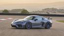 Porsche 718 Cayman GT4 RS: Mobil yang difokuskan untuk trek ini memiliki keunikan yang gila. Di balik dimensinya yang kompak, tersimpan unit mesin dari Porsche GT3 bertenaga 493 Hp dengan redline 9.000 rpm. Sangat buas untuk sebuah Cayman. Catatan waktu di sirkuit Nürburgring pun terhitung sangat cepat, bahkan mampu mengalahkan McLaren 720s, Mercedes-AMG GTR Pro, hingga Porsche 911.2 GT3 RS. (Source: newsroom.porsche.com)