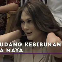 Luna Maya tengah sibuk menjalani promo film dan rencana baru dari beberapa bisnisnya. Berikut selengkapnya.