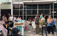 RS Hermina Jatinegara Terbakar, Pasien Dievakuasi Pakai Kursi Roda hingga Ranjang
