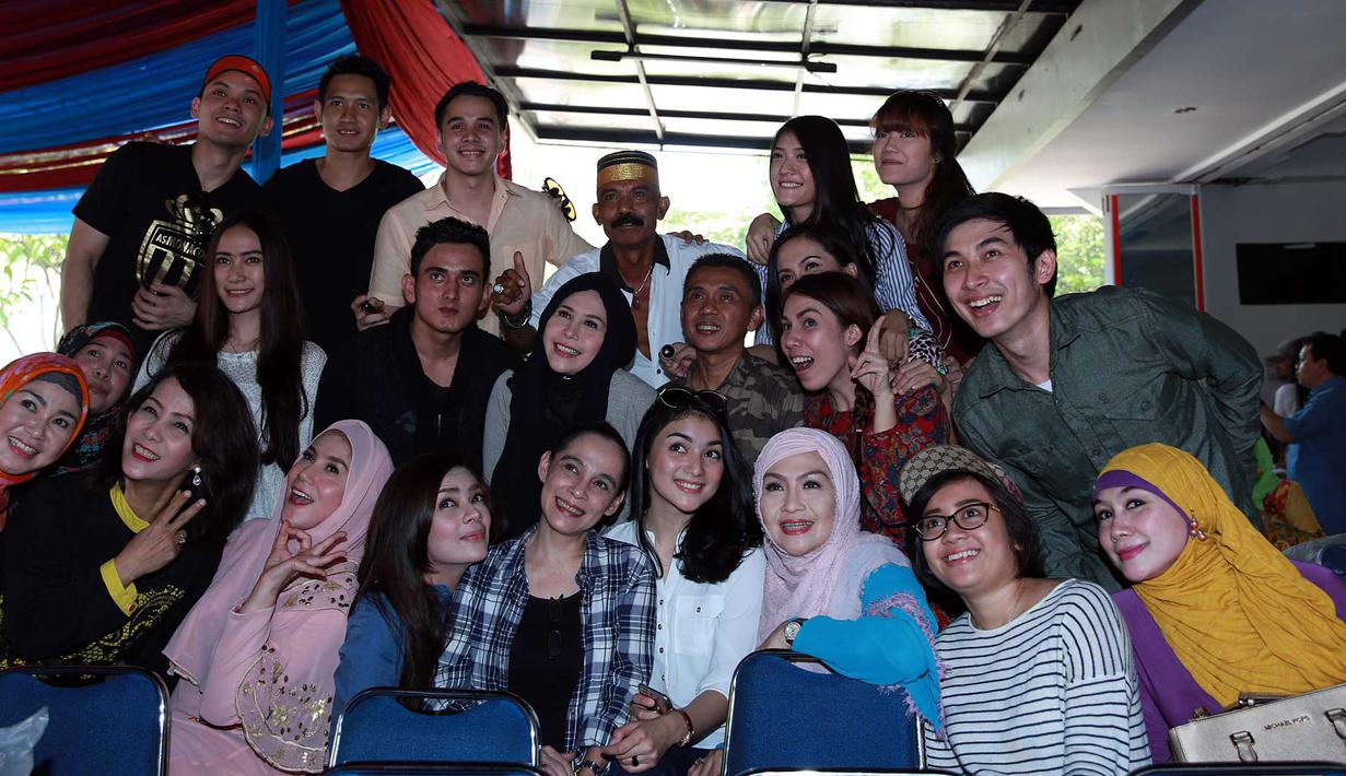 Halal Bihalal Pemain 'Tukang Bubur Naik Haji' - Photo 