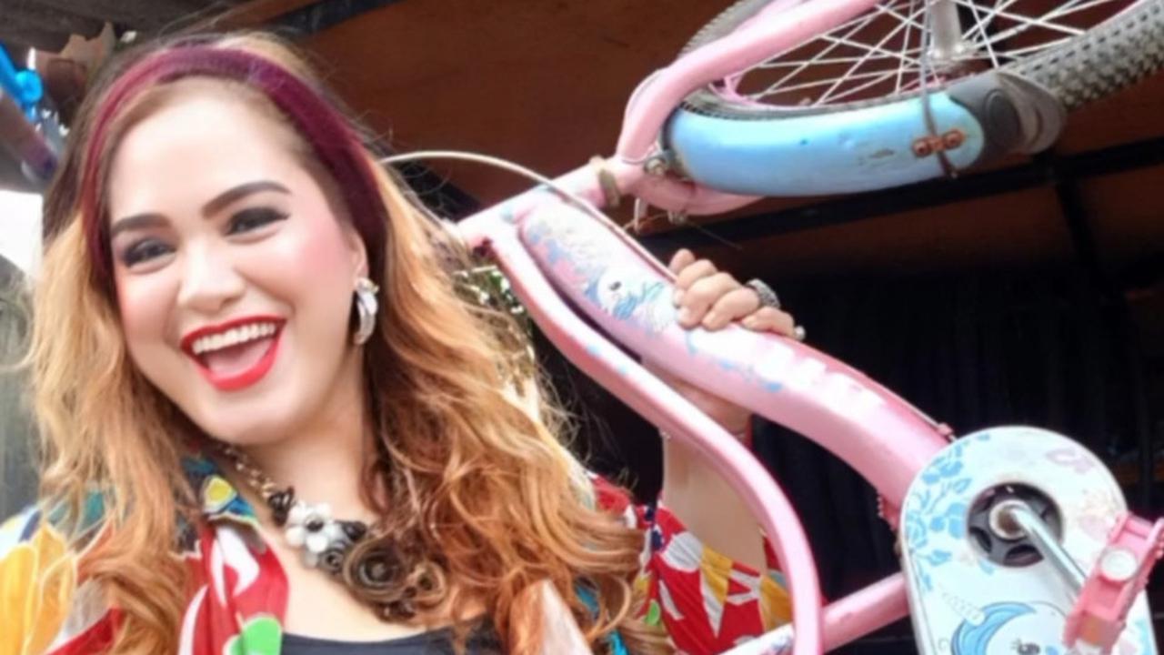 Ingat Anna Shirley Pemeran Anita Warkop DKI? Kini Bisnis Bengkel Sepeda & Sempat Jual Tahu di Pinggir Jalan