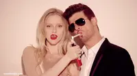 'Blurred Lines' Robbin Thicke Sudah Dua Minggu Rajai Billboard
