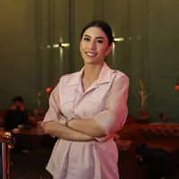 Tyas Mirasih, Preskon Konser Nostalgia 90. (Adrian Putra/Fimela.com)