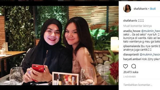 Pose Bahagia bersama Mama Tercinta