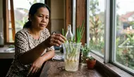 Cara Regrow Daun Bawang di Gelas Plastik Bekas, Sisa Dapur Bisa Tumbuh Lagi