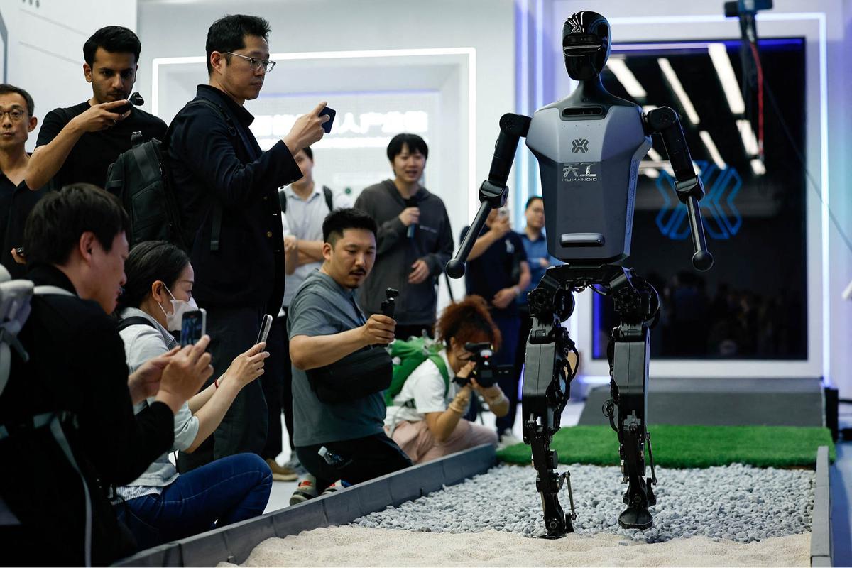 FOTO: Canggihnya Robot Robot Humanoid di Kawasan Industri Robotika Beijing
