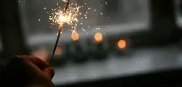 Ilustrasi Kembang Api Tahun Baru (Unsplash/Danil Aksenov)