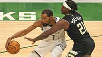 Kevin Durant pada laga Brookyn Nets vs Bucks di NBA Playoff (AFP)