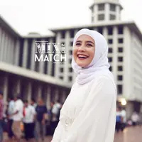 Siapkan outfit Lebaran dengan melihat inspirasi gaya aktris bertubuh petite ini. (Sumber foto: prillylatuconsina96/instagram)