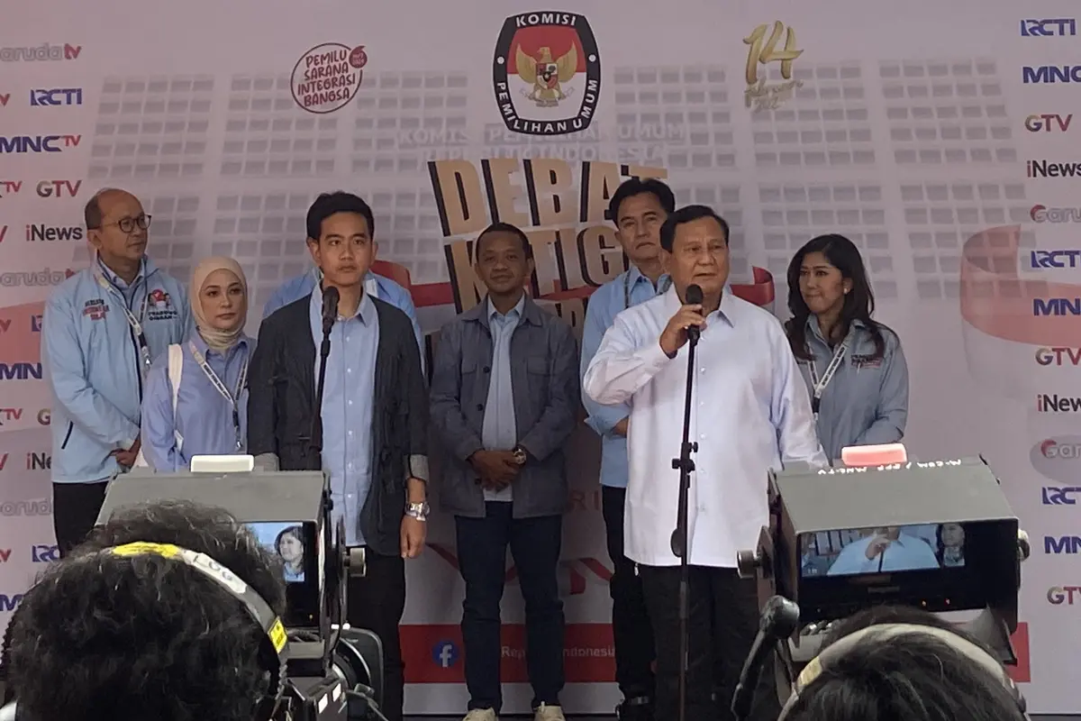 Prabowo Subianto dan Gibran Rakabuming Raka Usai Debat Capres