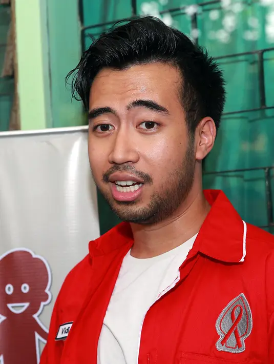 "Sama ilmu pengetahuan tuh duhh, parah. Gue selalu mau nambah-nambah terus. Gue pengin banget masuk Harvard. Penginnya kalau dapat kesempatan diterima, mau S3 di sana," ujar pelantun Nuansa Bening. (Deki Prayoga/Bintang.com)