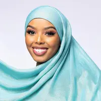 Khadija Omar akan tampil di ajang kecantikan internasional paling bergengsi, Miss World 2021 pada 16 Desember 2021 mendatang, di Puerto Rico. Disebutkan, ia menjadi kontestan pertama dari Somalia dan kontestan berhijab pertama di ajang Miss World 2021. (Instagram/khadija.omarr).