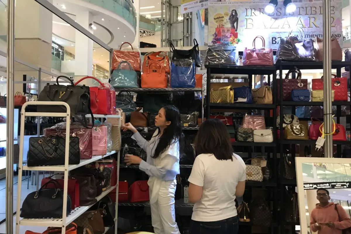 Bazaar barang branded preloved yang terbesar di Indonesia, Irresistible Bazaar akan hadir kembali untuk yang ke 12 kalinya.