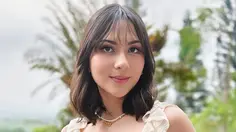 Potret Jessica Mila Liburan ke Pulau Padar dan Pantai Pink