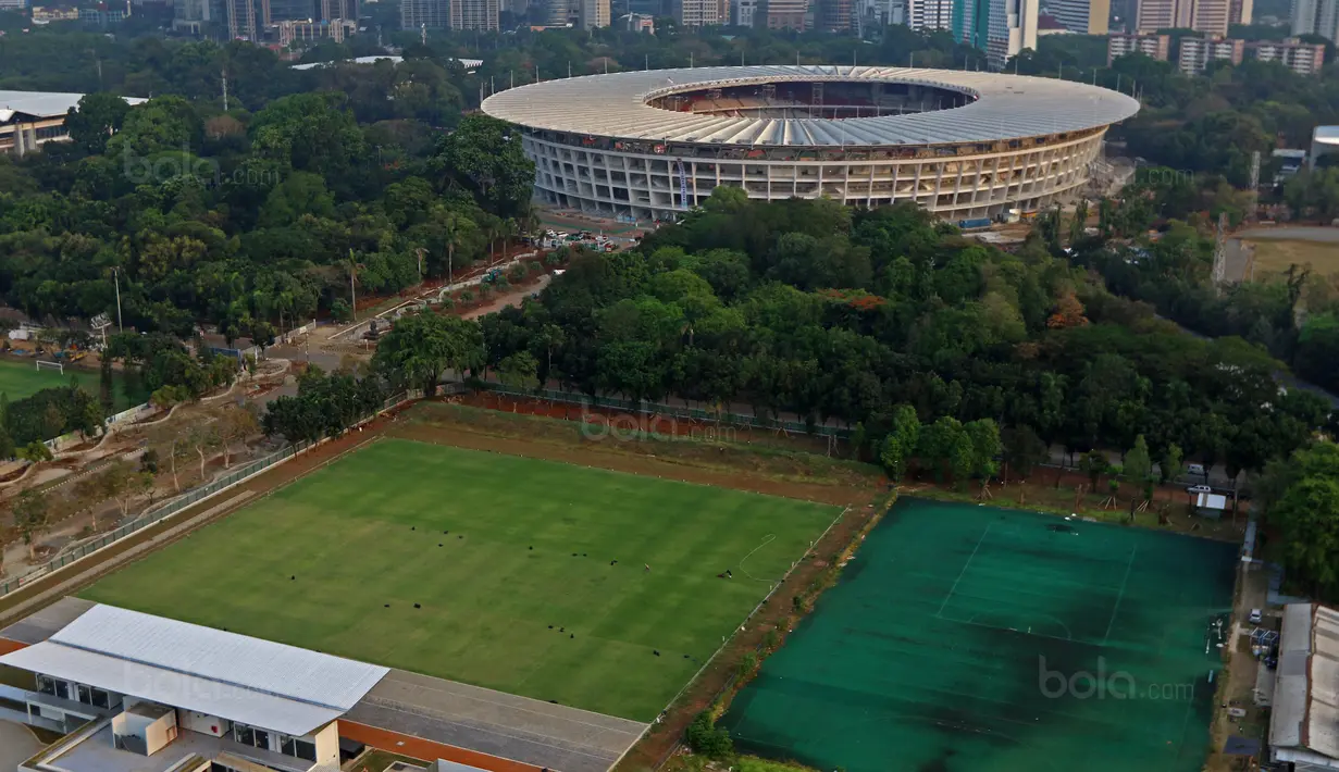 Lapangan Panahan dalam tahap renovasi bersama Stadion Utama Gelora Bung Karno, Jakarta, (12/9/2017).Stadion Utama GBK dan kawasan olah raga senayan bersolek menyambut ASIAN Games 2018. (Bola.com/Nicklas Hanoatubun) 