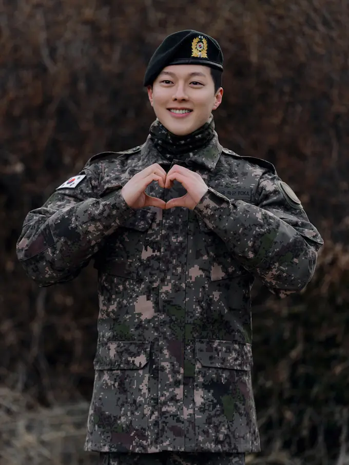 Jang Ki Young telah menyelesaikan wajib militernya. (Foto: Soompi)