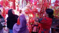 Jelang Imlek, Pasar Glodok Petak Sembilan di Banjiri Pembeli