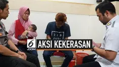 Sempat viral, video perlakuan kasar anak terhadap Ibu kandung di Jawa Timur. Akhirnya, anak tersebut dibawa ke kantor polisi dan meminta maaf terhadap perbuatannya.