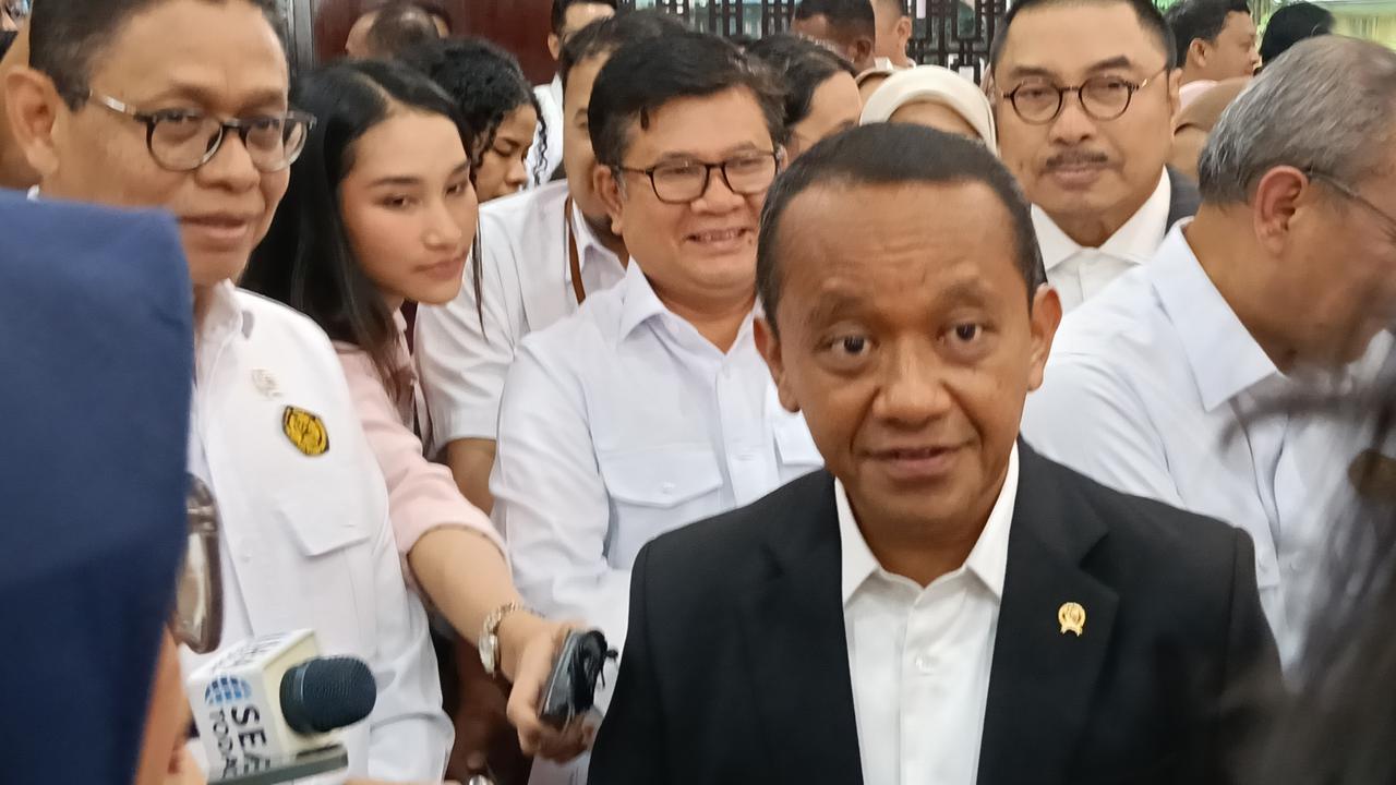 VIDEO: Bahlil Jengkel ke Negara Eropa: You Larang Pakai Batubara, Tapi You Minta di Kita