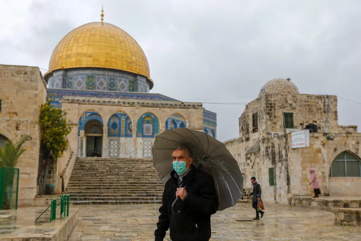 Kompleks masjid Al-Aqsa Yerusalem akan ditutup untuk umum mulai 23 Maret 2020 demi pencegahan meluas Virus Corona COVID-19. (AHMAD GHARABLI / AFP)