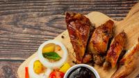 Menu ayam bakar (Foto: Freepik.com)