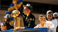 Meriahnya Pesta Juara Golden State Warriors