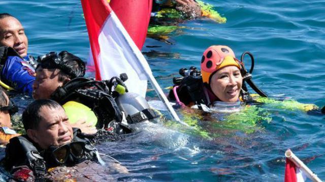 Detik-Detik Kapolri dan 3.100 Penyelam Pecahkan Rekor ...