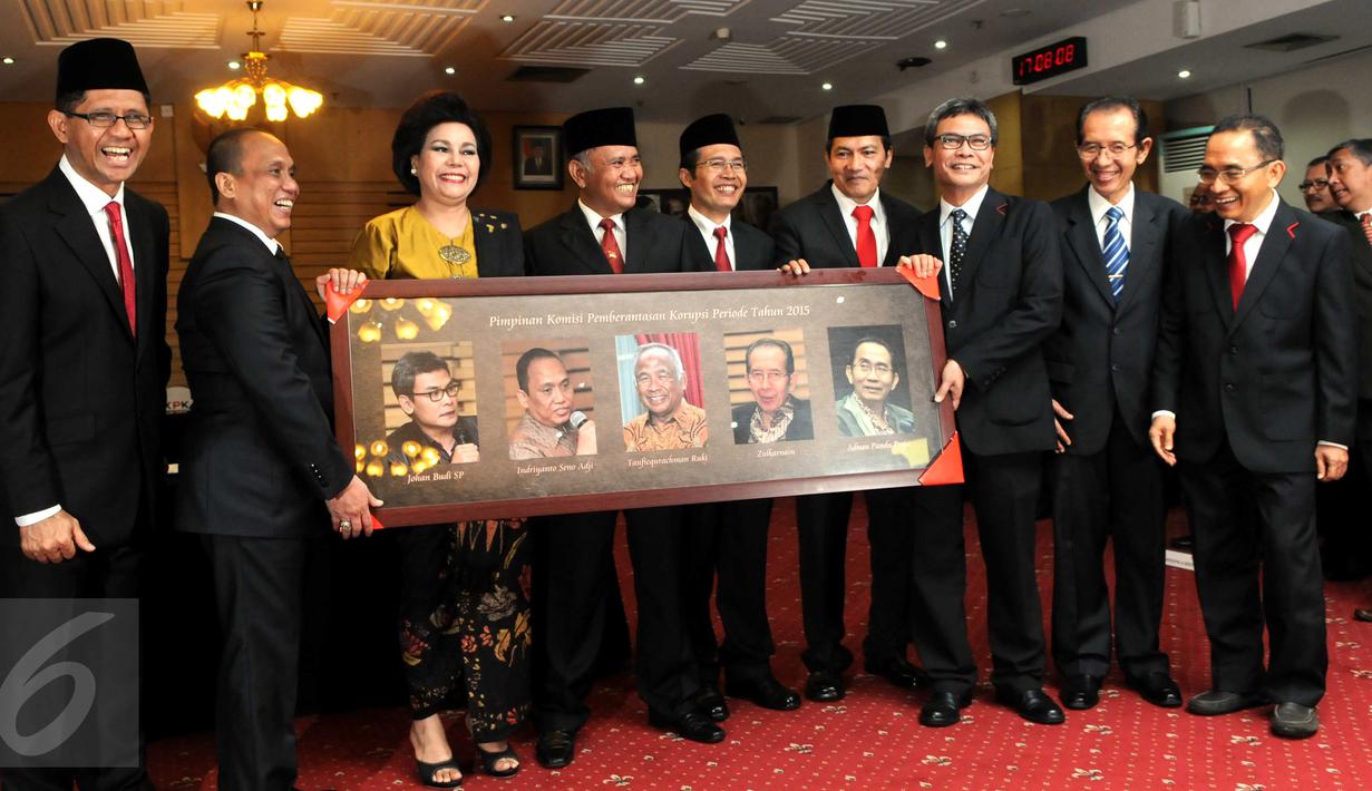 Suasana serah terima jabatan pimpinan KPK di Gedung KPK, Jakarta, Senin (21/12/2015). Agus Rahardjo dkk akan mengantikan Ruki dkk dalam memimpin KPK periode 2015-2019. (Liputan6.com/Helmi Afandi)