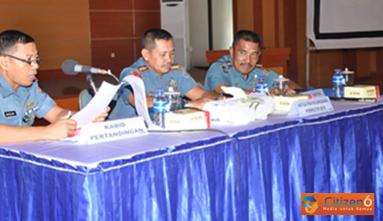 Citizen6, Surabaya: Jelang Porwiltim, Kobangdikal sebagai Panitia Pusat menggelar technical meeting yang diikuti tujuh Komando Utama (Kotama)TNI AL wilayah timur di gedung Mulyadi Kesatrian Bumimoro Kobangdikal Surabaya, (25/5). (Pengirim: Penkobangdikal)