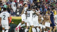 Selebrasi skuad Botafogo usai menjebol gawang PSG di Piala Dunia Antarklub 2025 di Rose Bowl, Pasadena, California, Jumat (20/06/2025). (AP Photo/Jae C. Hong)