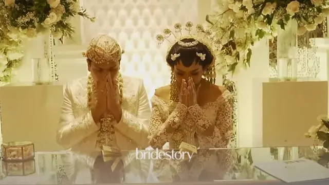 Rendi John dan Glenca Chysara menikah pada Minggu (20/11/2022) siang di Jakarta. (Foto: YouTube Glenca Chysara)