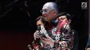 Chairman Multi Inti Sarana (MIS) Group Tedy Agustiansjah memberikan penjelasan mengenai Pracico Privilege saat Penganugrahan Lomba Foto Praja 2018 sekaligus peluncuran Pracico Privilege di Jakarta, Jumat (16/11). (Liputan6.com/Johan Tallo)