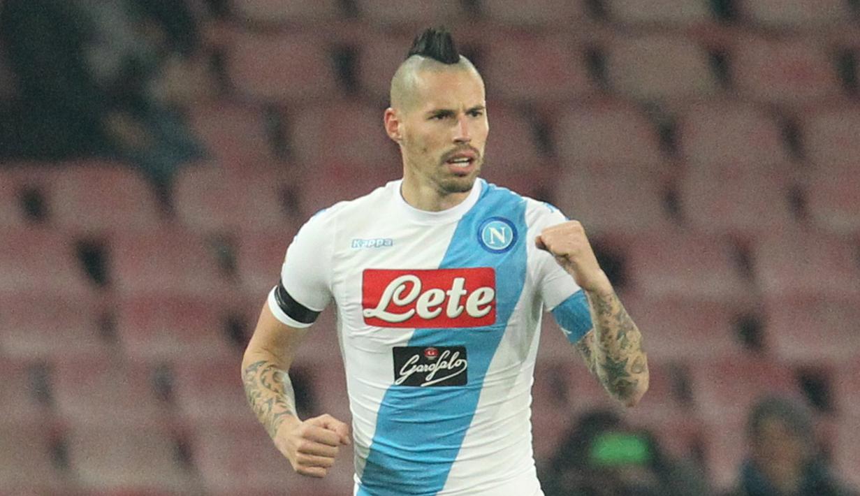 Marek Hamsik - Gelandang serba bisa asal Slovakia ini merupakan pemain yang tampil mengagumkan bersama Napoli. Selama membela Napoli, Marek Hamsik turut menyumbangkan satu gelar Coppa Italia untuk tim berujulukan Gli Azzurri ini. (AFP/Carlo Hermann)