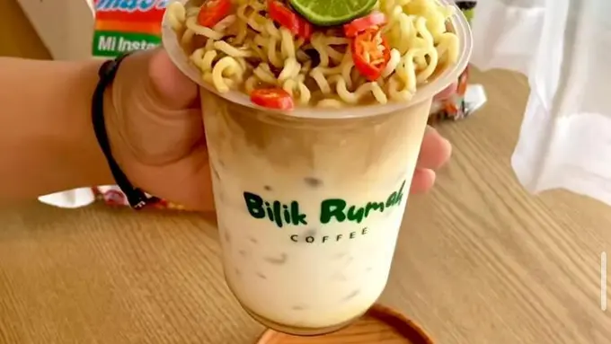 Campuran unik indomie dan kopi di Bilik Rumah Coffee